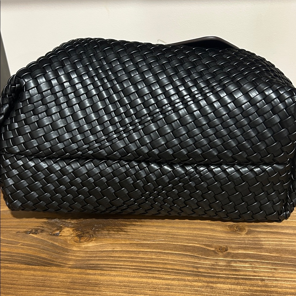 NWT Worthington Black large Woven Tote Bag and wristlet - Picture 8 of 9